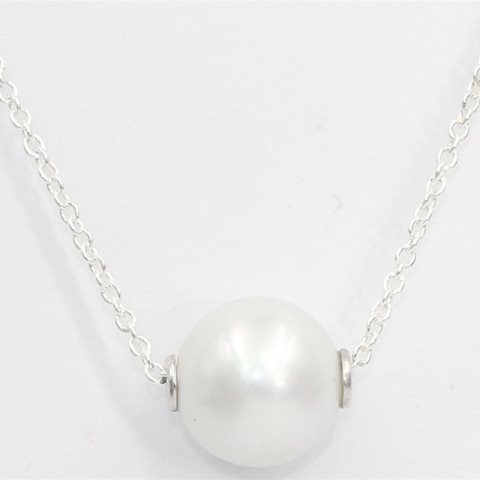 Single white pearl