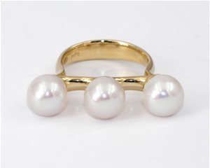 Three pearl ring