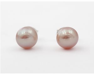 Natural pearl studs
