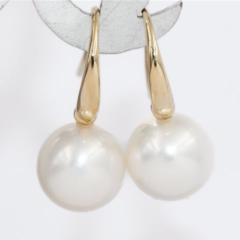 White pearl on hooks