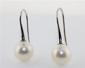 White pearl hooks