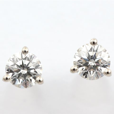 Diamond studs