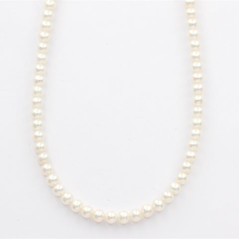 White small pearls