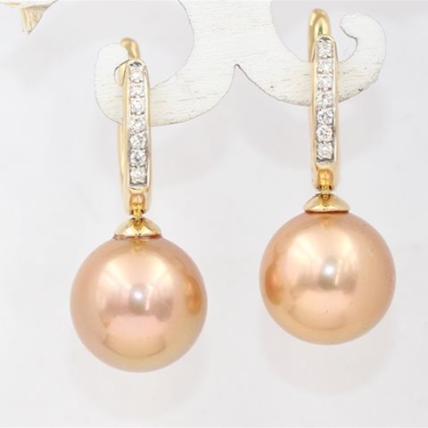 Golden round pearls