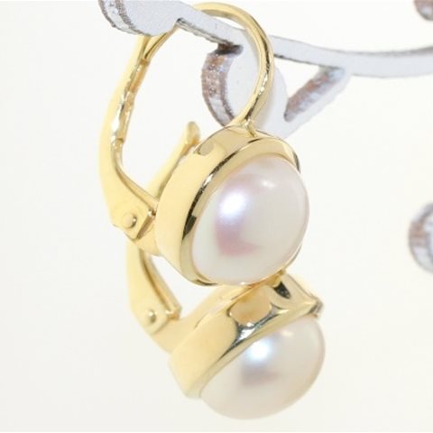 Gold rim pearls